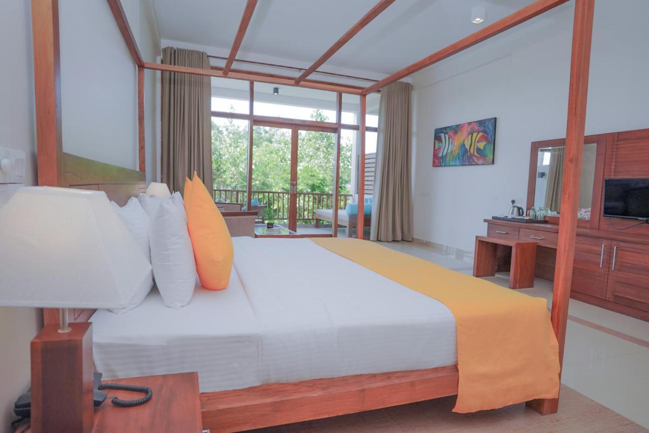 Breeze Pasikudah Hotell Passikudah Exteriör bild