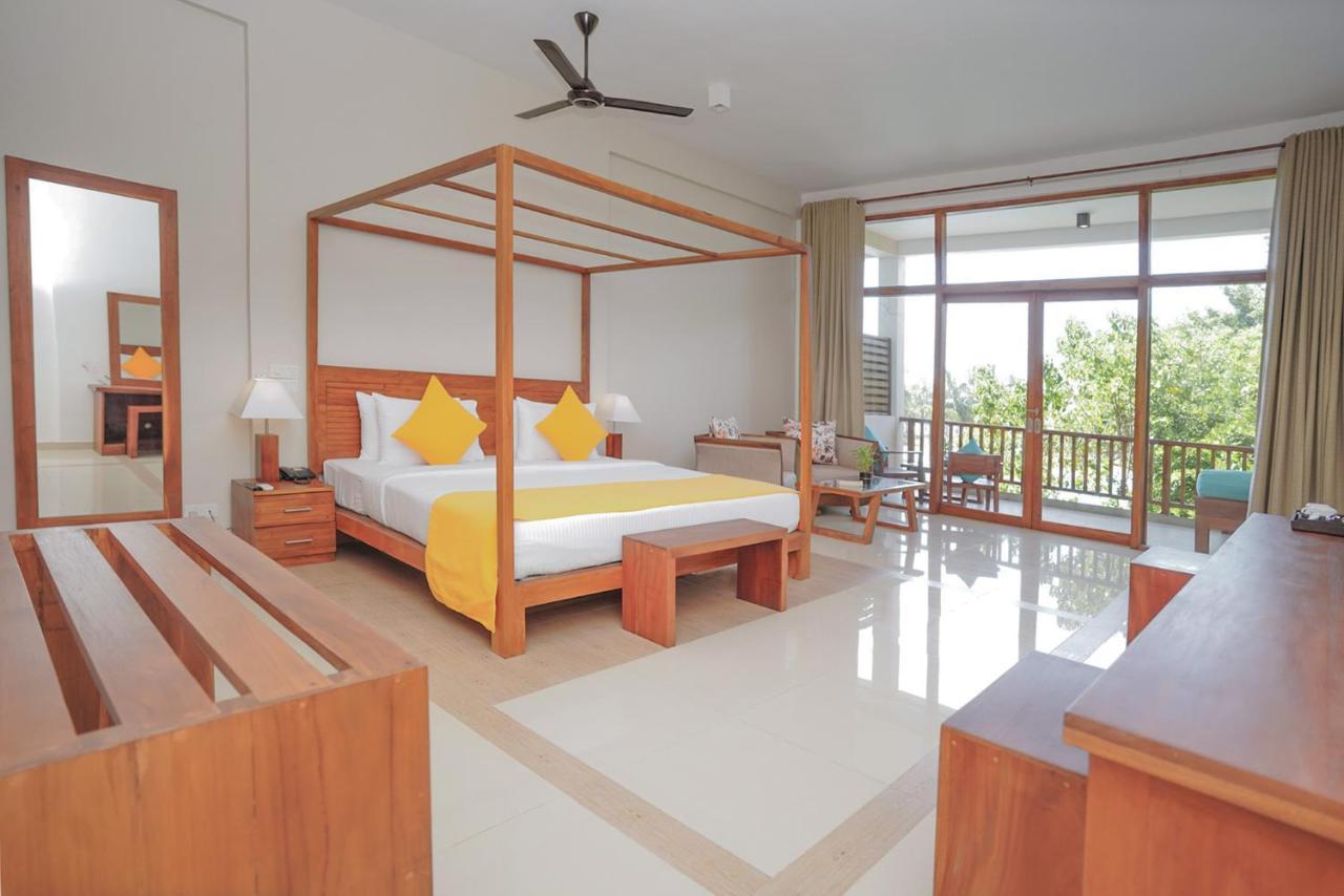 Breeze Pasikudah Hotell Passikudah Exteriör bild