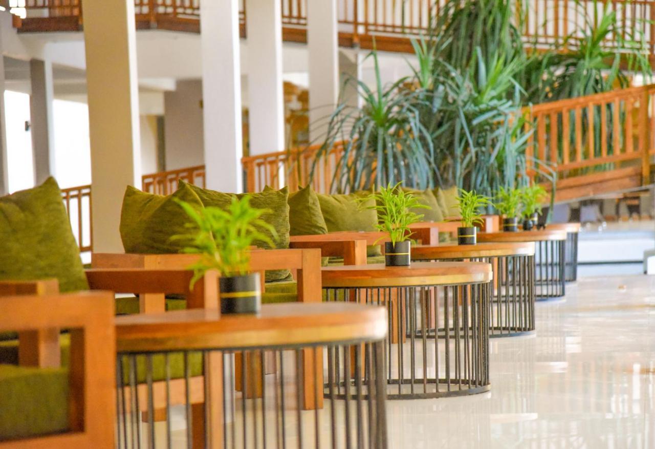 Breeze Pasikudah Hotell Passikudah Exteriör bild