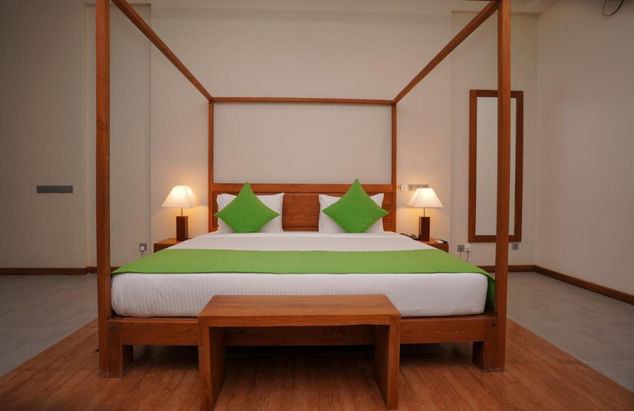 Breeze Pasikudah Hotell Passikudah Exteriör bild