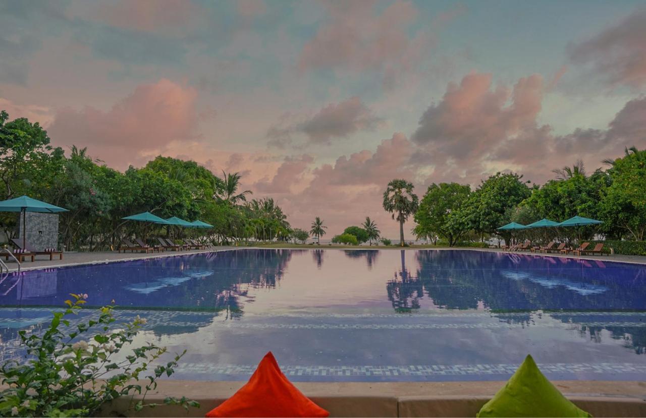 Breeze Pasikudah Hotell Passikudah Exteriör bild
